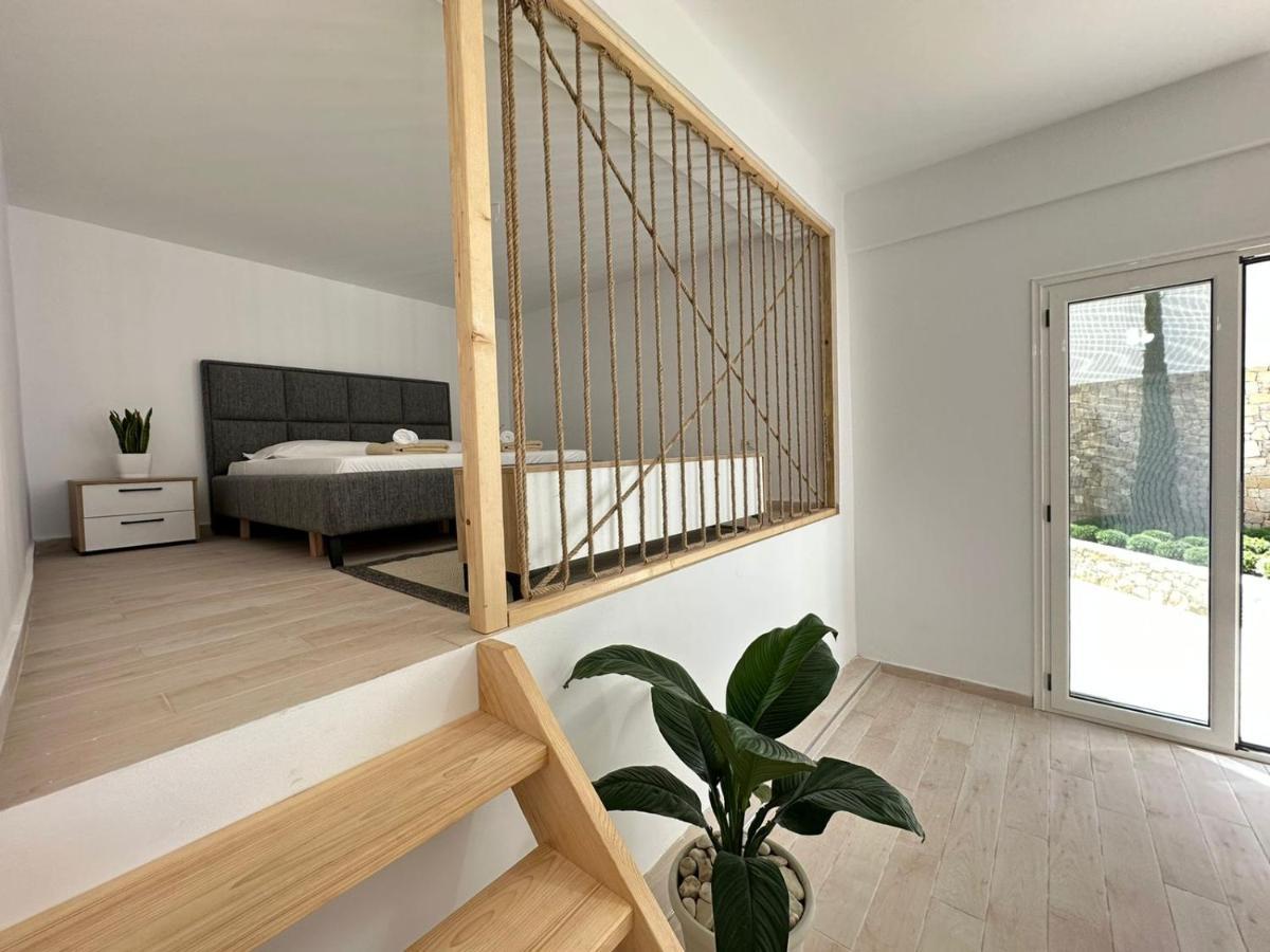 Perla Luxury Apartment - Private Patio & Parking Vlorë Buitenkant foto